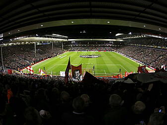 Manchester United avoid sancti...